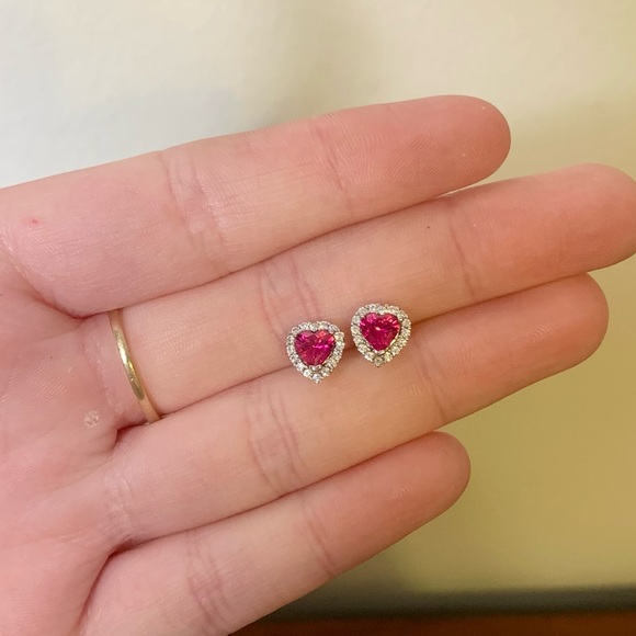 Heart shaped ruby and sterling silver earrings - Picture 2 of 16